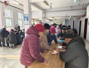 情暖新春 爱老传递 ——齐都镇南马坊村给60岁以上老人发放春节福利