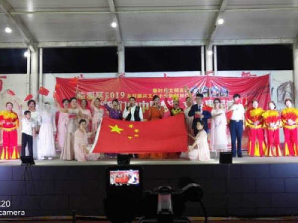 临淄区齐星京剧团文化惠民演出走进齐都镇南马坊村